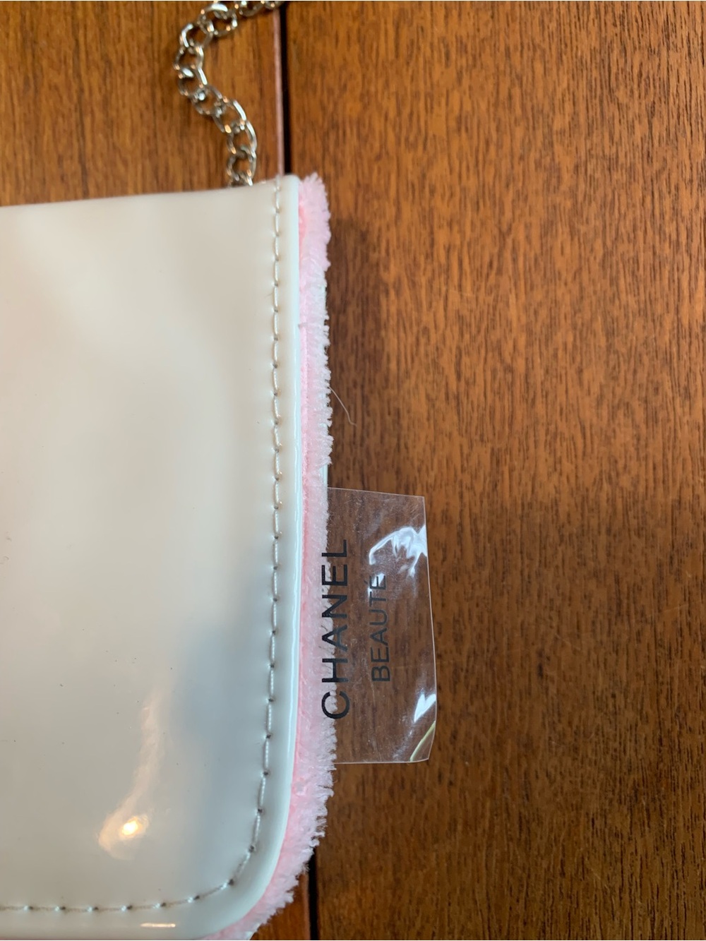 Chanel Beauty White & Pink Patent Leather Clutch with Chain - Picture 5 of 11
